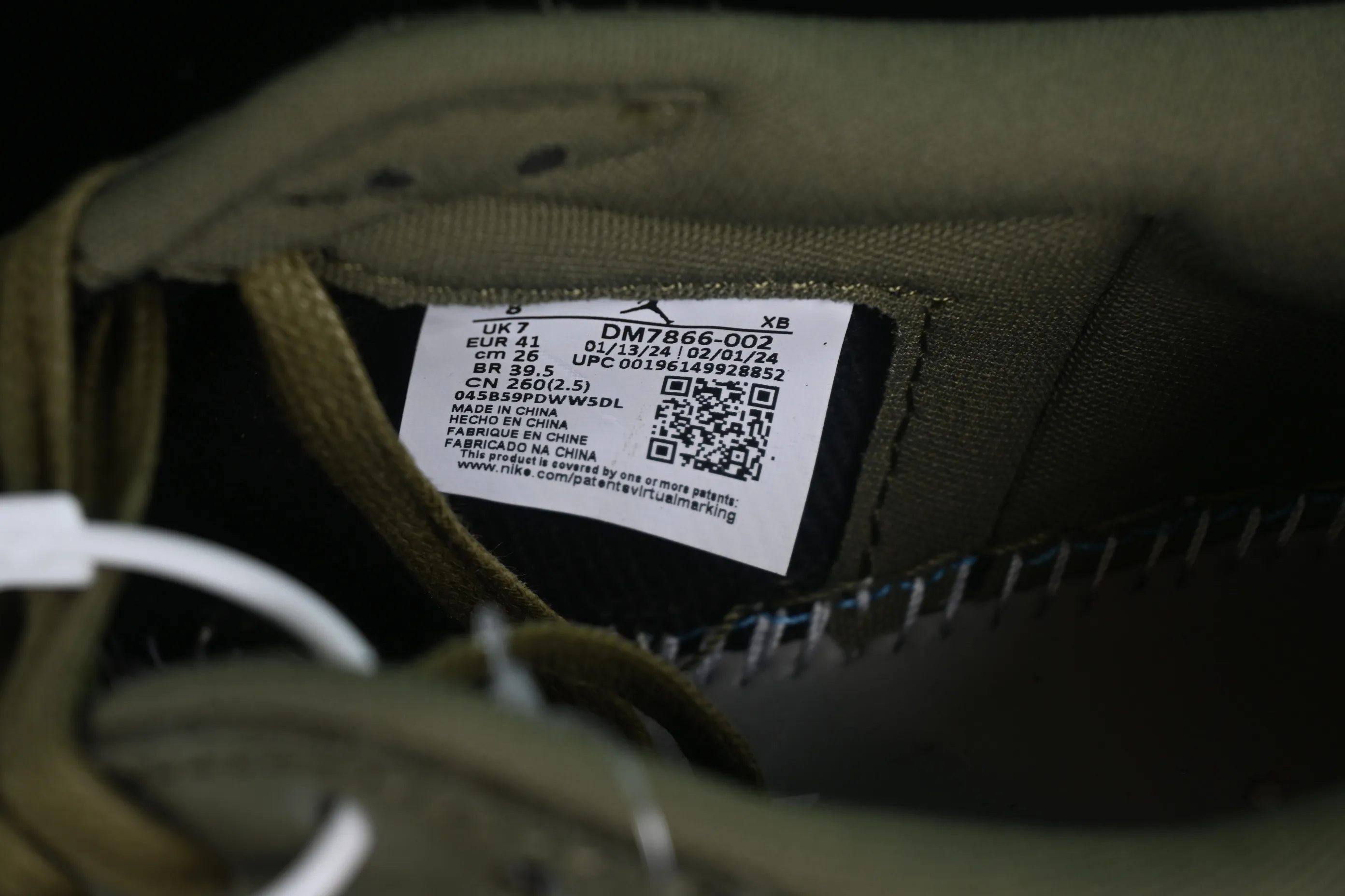 All categories Air Jordan Jordan series basketball shoes Air Jordan 1 Low P version Travis Scott x Air Jordan 1 Low OG AJ1 Joe 1 undercut low DM7866-002